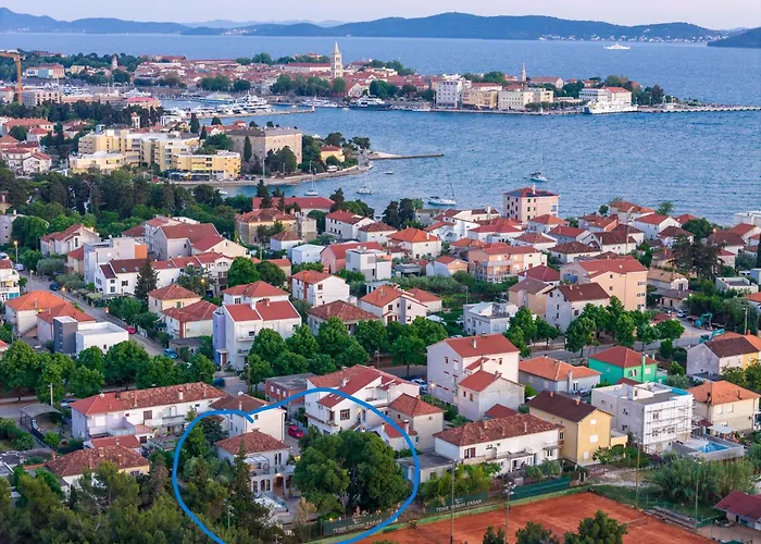 Villa B&D Zadar For The Complete Pleasure Of Vacation !Heated! Private Pool! Green Oasis In The Center Of Zadar, 100M From The Sea