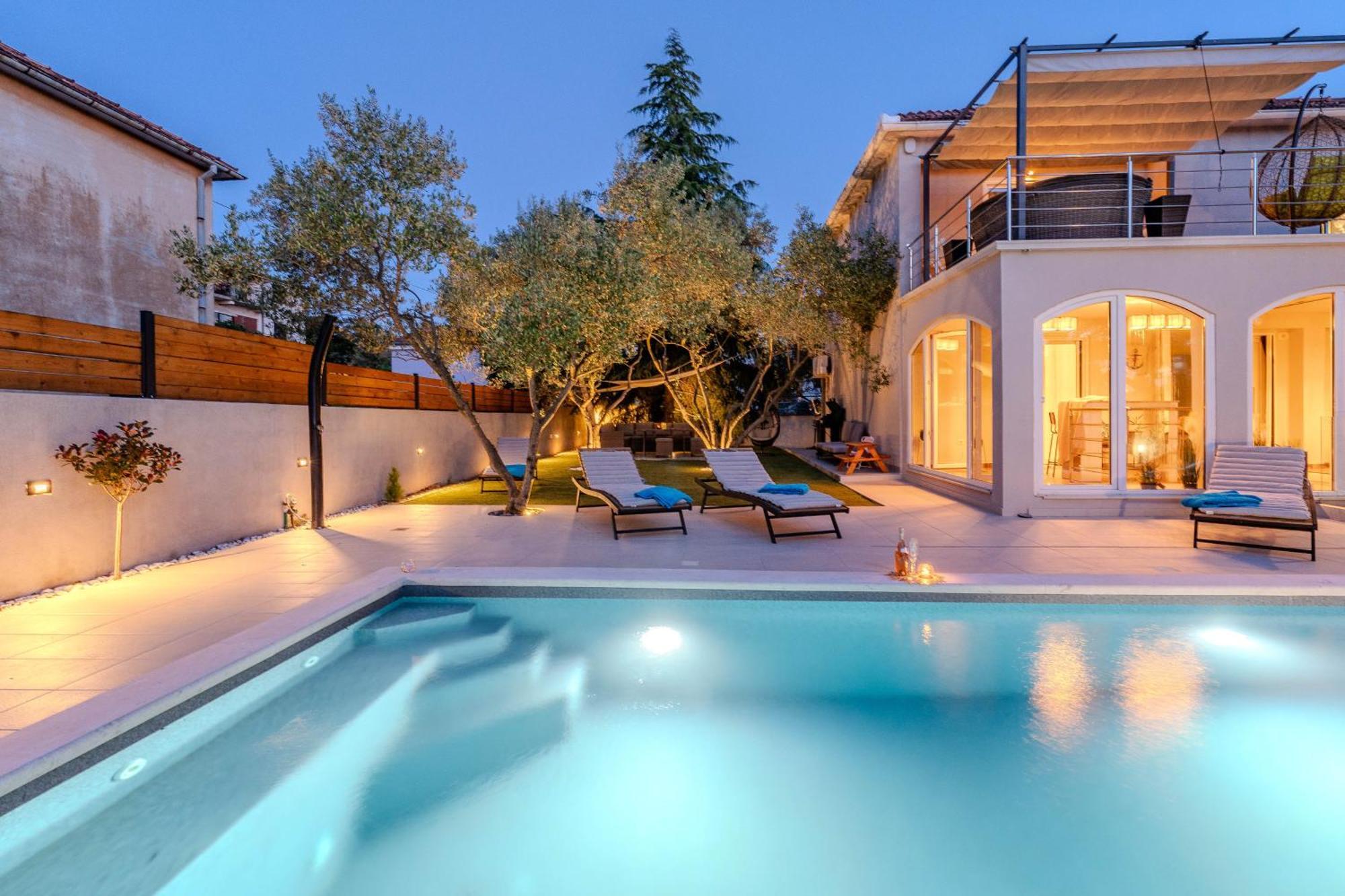 B&d For The Complete Pleasure Of Vacation !heated! Private Pool! Oasis In The Center Of Zadar, 100m From The Sea Villa *