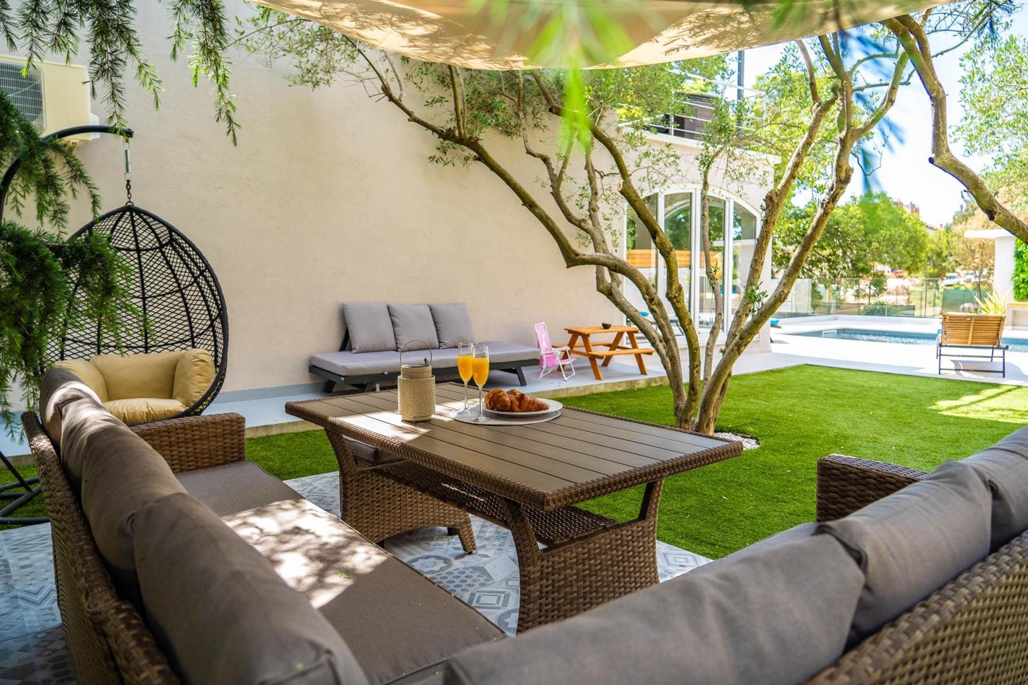 B&d For The Complete Pleasure Of Vacation !heated! Private Pool! Oasis In The Center Of Zadar, 100m From The Sea Villa Zadar