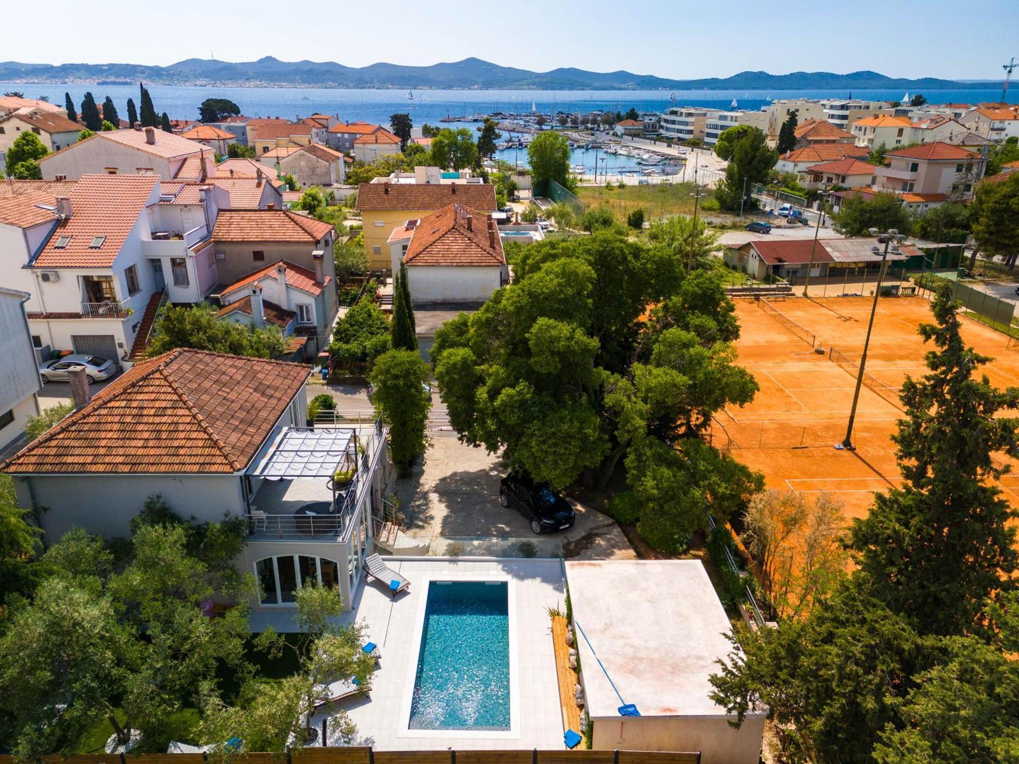 B&d For The Complete Pleasure Of Vacation !heated! Private Pool! Oasis In The Center Of Zadar, 100m From The Sea Villa